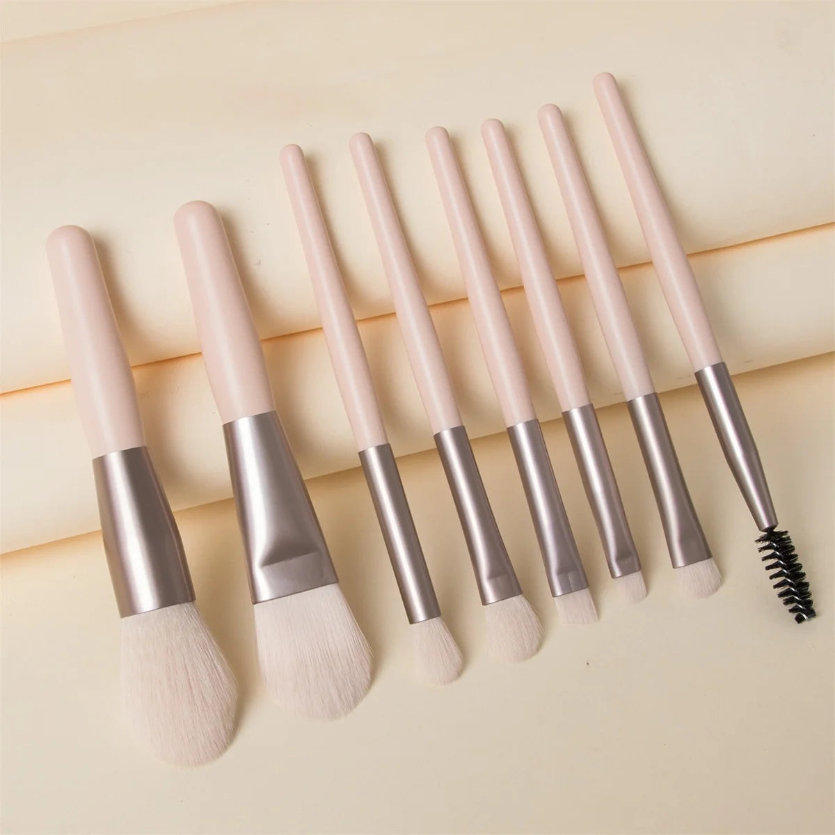 Luvia 8-teiliges Make-up Pinselset – Weiche Pinsel für Foundation, Rouge & Lidschatten